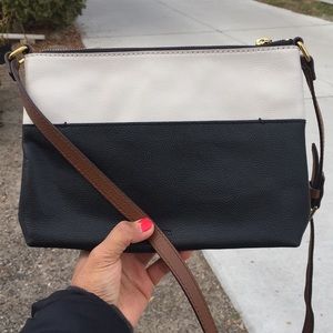 FOSSIL CROSSBODY